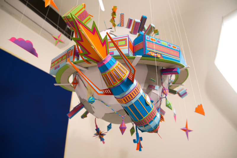 Happy Planet 在令人印象深刻的折纸工艺作品by邹工作室中