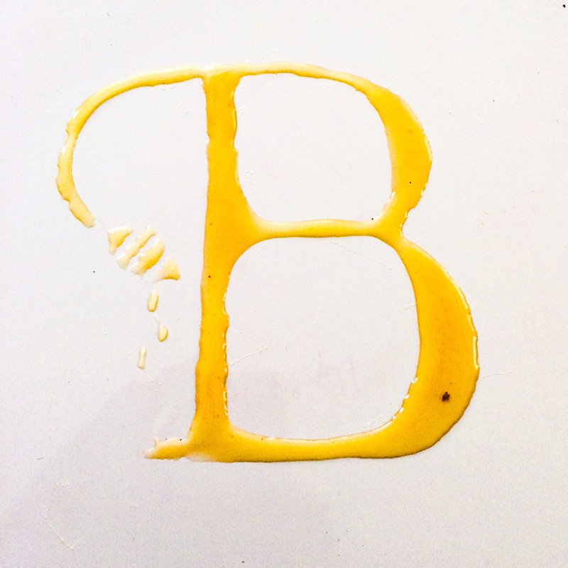 Random Alphabet by Adriana del Mar in 2014年8月的字体创意设计案例欣赏