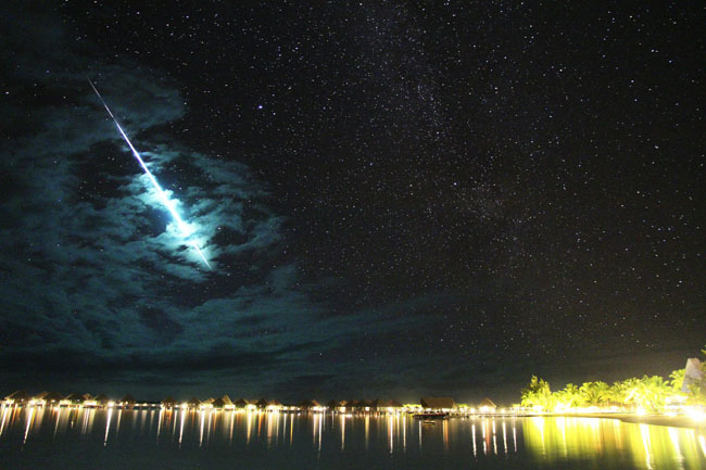 75个这个世界上最迷人的夜晚星空图效果欣赏The night sky of Bora Bora, Leeward Islands