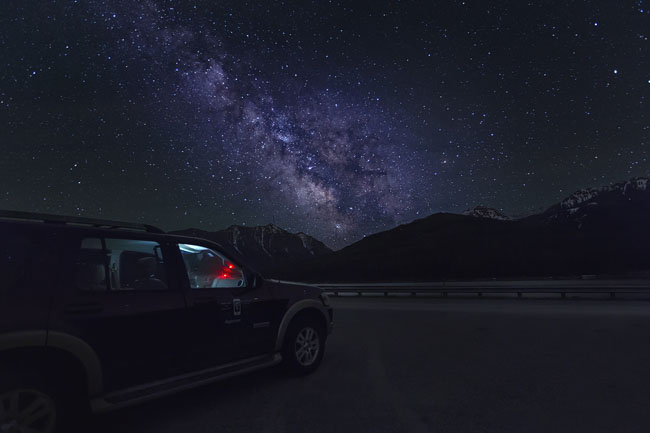 75个这个世界上最迷人的夜晚星空图效果欣赏Night Sky in Montana