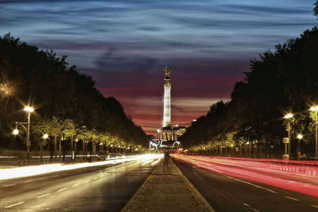 75个这个世界上最迷人的夜晚星空图效果欣赏Berlin Triumph Pillar