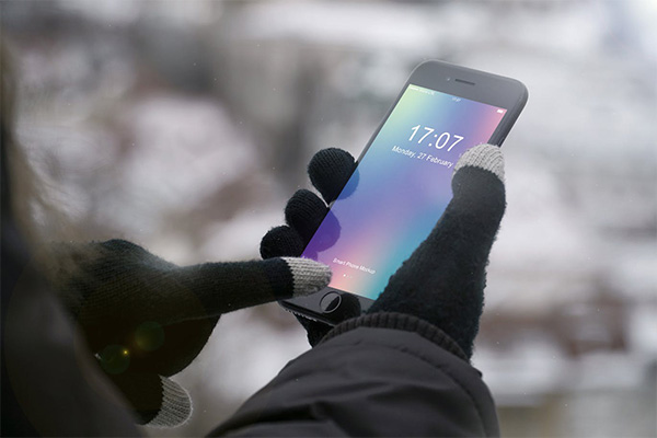 少见稀有的冬天雪地场景智能手机iPhone 8 APP UI KITS样机VI展示模型
