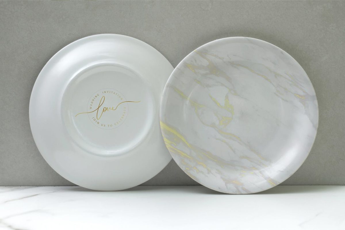 少见稀有的中国风陶瓷盘子餐盘设计VI样机展示模型mockups