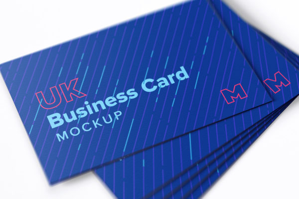 名片设计样机 UK Business Cards Mockup 04