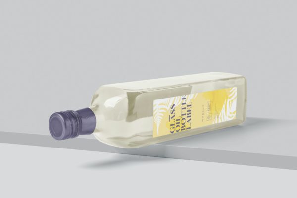 长方形玻璃油瓶包装设计展示样机（PSD）