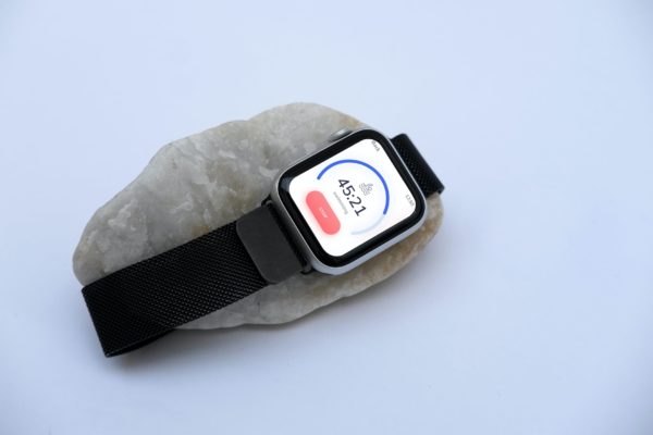 Apple Watch App UI设计展示样机（PSD）