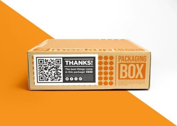 纸盒产品标签包装设计样机模板[psd]
