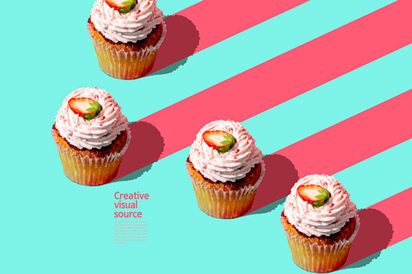 草莓奶油小蛋糕创意视觉海报设计模板 (psd)