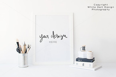 白色画框样机 White frame mock up - PSD + JPEG