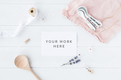 时尚卡片设计展示样机场景 Styled card mock up - Recipe mockup