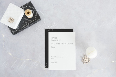 高端的圣诞节卡片设计样机 Christmas 5x7" card mock up