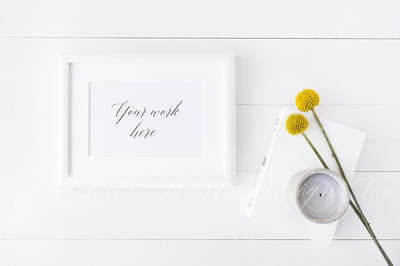 白色画框样机模型 Frame mock up - styled stock photo