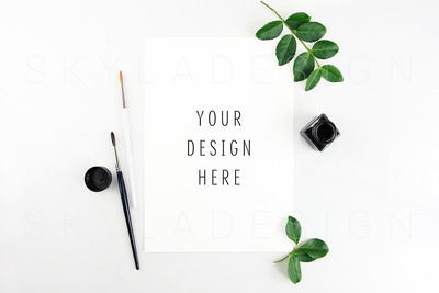 女性风格绿植信纸样机 Feminine Styled stock artist mockup