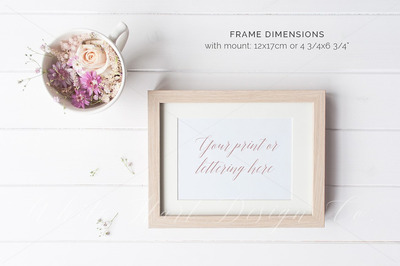 木纹画框样机模板 Wooden frame mockup - PSD+Jpeg