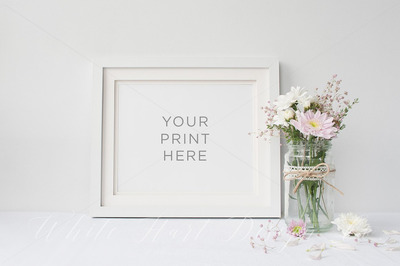 白色画框样机模板 Frame mockup - 8x10" - PSD+Jpeg