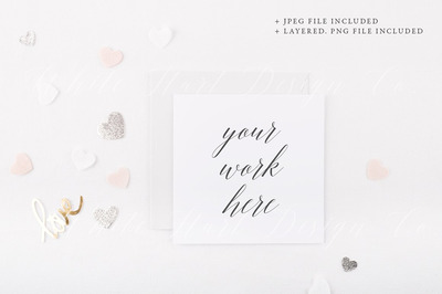 方框样机模型 Square card mock up -  hearts