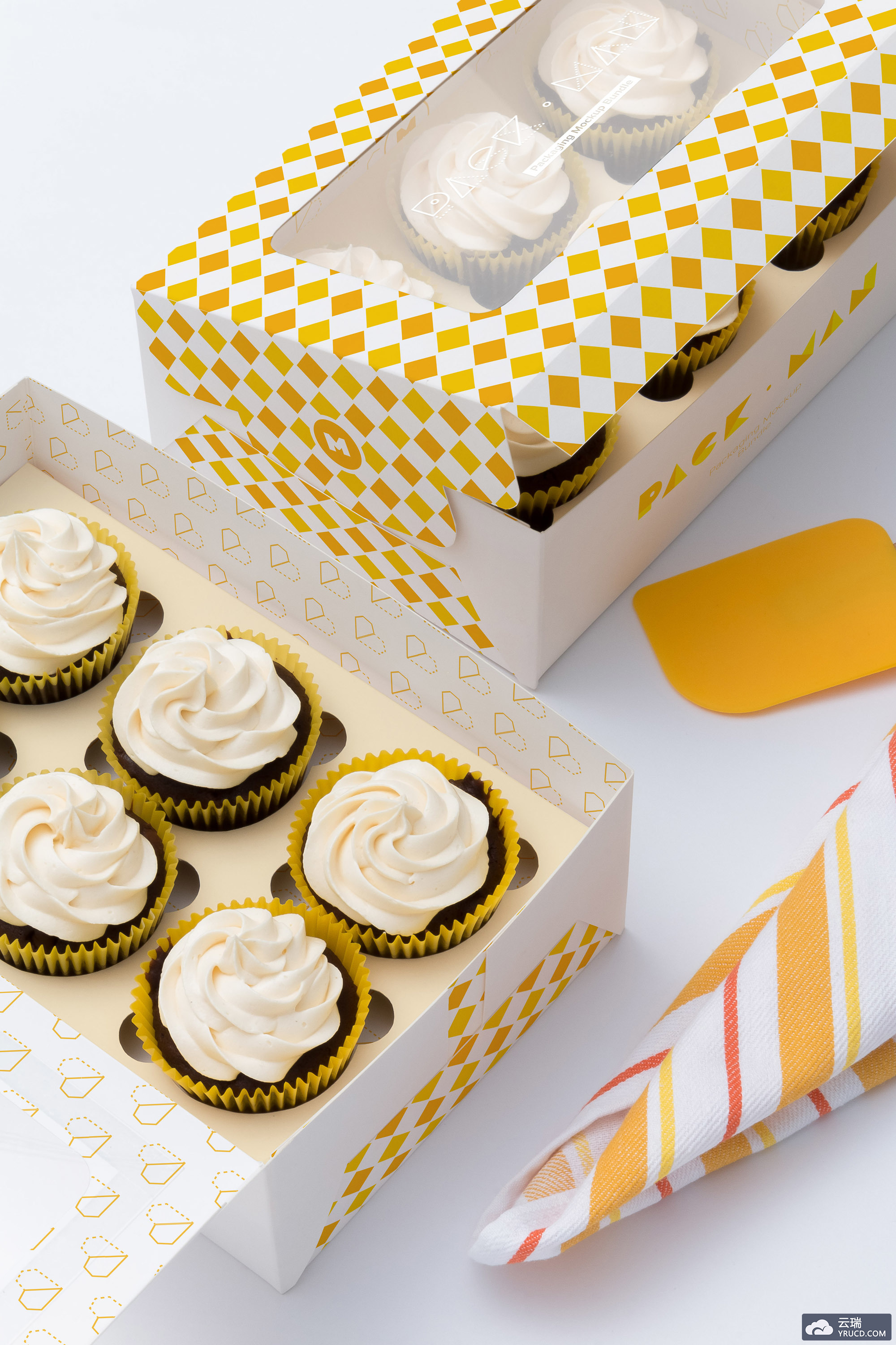 6个纸杯蛋糕盒子样机 Six Cupcake Box Mockup 04