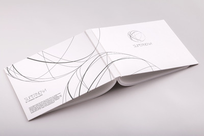 精装标准书PSD模型 Hardcover Standard Landscape Book PSD Mockup 04