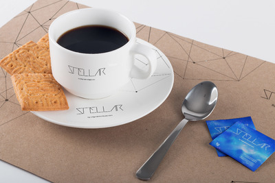咖啡杯和餐盘模型 Coffee Cup and Placemat Mockup 01