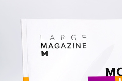 杂志画册封面 Large Magazine Cover Mockup 01