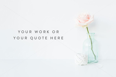 花卉照片样机 Floral styled stock photography