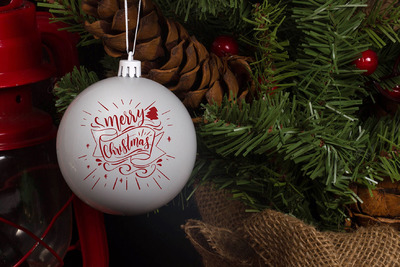 圣诞节圣诞球样机下载[PSD]