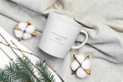 简约白色的杯子展示样机