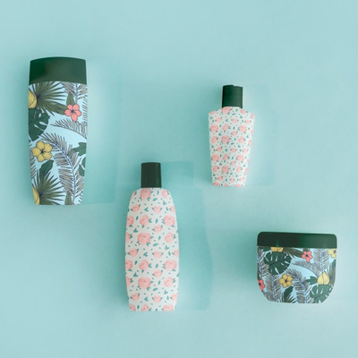 优质高端自然护肤品瓶子展示样机模型