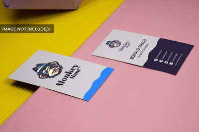 逼真可爱的猴子名片样机模型[PSD]