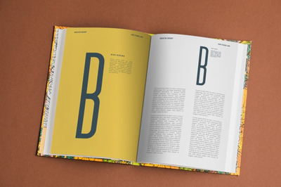 展开的书籍场景展示样机[PSD]