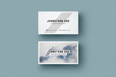 优雅的商业名片设计样机[PSD]