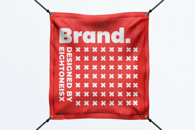 飘动感觉的户外方形乙烯基横幅广告样机（PSD）