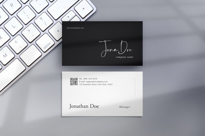 干净极简的商务名片样机[PSD]