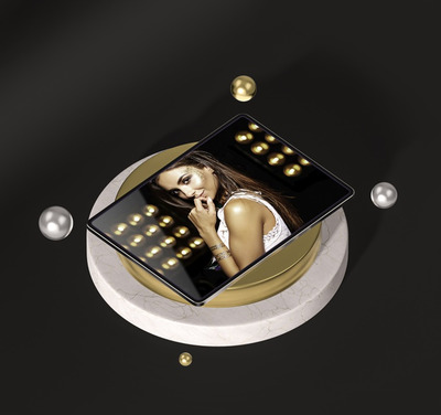 时尚女人页面的数码平板电脑样机[PSD]