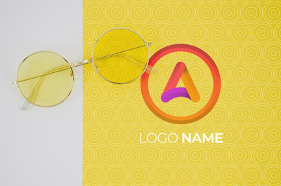 夏季眼镜与logo设计展示样机[PSD]