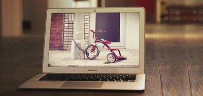 在地板上:MacBook Air电脑样机