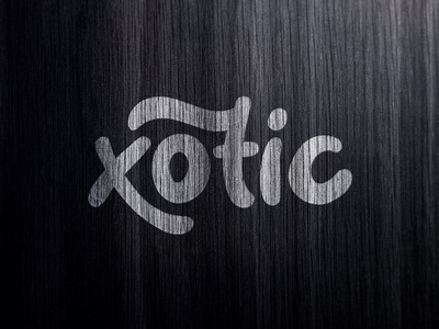 黑旧木头上的标志模型[PSD]