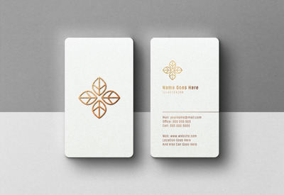 白色名片上的豪华logo模型[PSD]