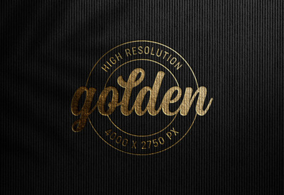 黑色牛皮纸上的奢华logo样机[PSD]