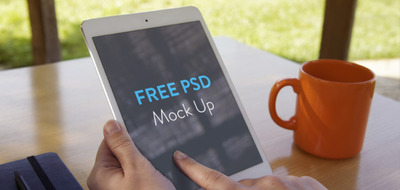 花园中的iPad mini模型