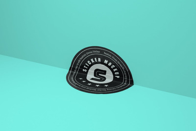 逼真质感的圆形贴纸设计VI样机展示模型mockups