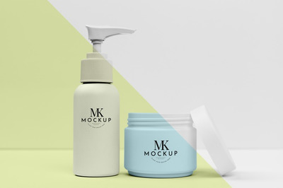 一套美容产品包装模型[PSD]