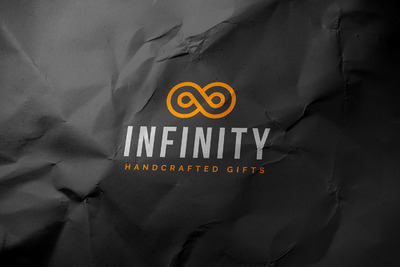 超现实独特的logo样机（PSD）