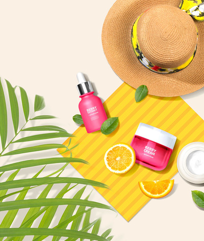 夏季浆果补水护肤品广告海报设计模板 (psd)