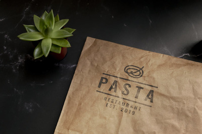 牛皮纸logo印刷模型(PSD)