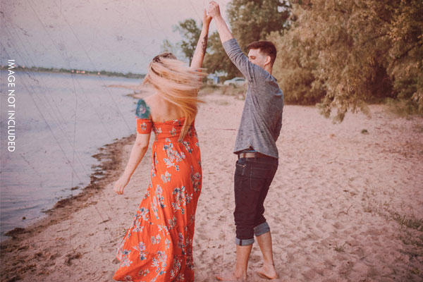 复古海报风格照片效果psd模板