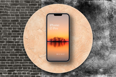 圆盘纹理背景iPhone 13 Pro苹果手机样机 (PSD)