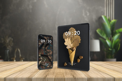 木桌iPhone和iPad苹果设备样机 (PSD)