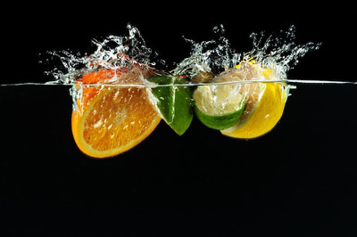 水果冲击动感水花飞溅高清背景图片素材[JPG]